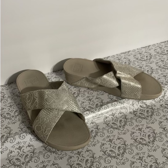 Fitflop Sandals , size 9 - Picture 1 of 11